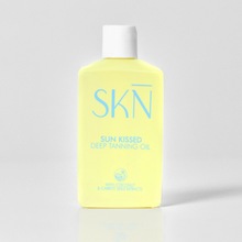 Load image into Gallery viewer, SUN KISSED TANNING OIL
